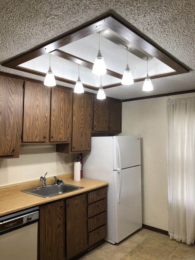 Building Photo - 1751 Sun Apple Way