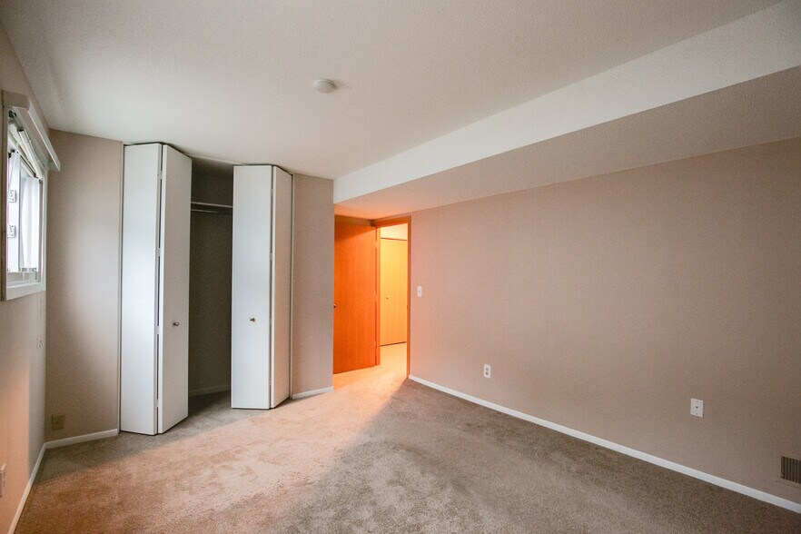 Building Photo - 12115 Drake St NW