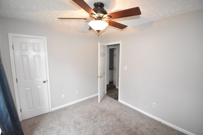 Building Photo - 6313 Applewhite Rd