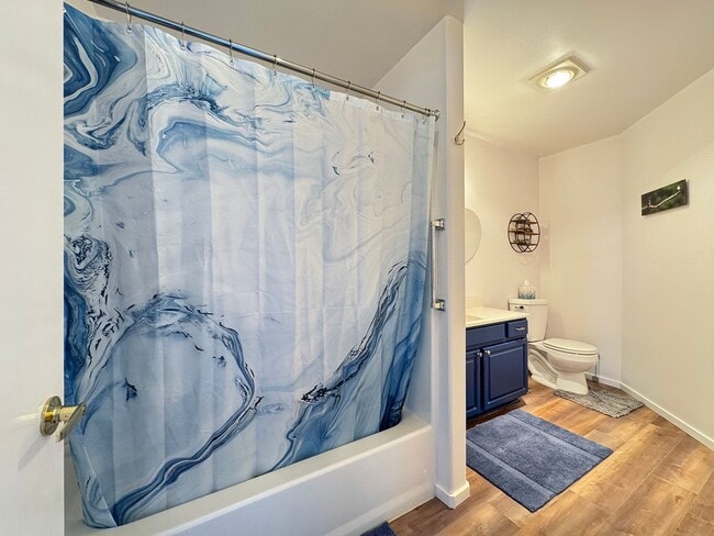 Building Photo - Stunning Home for Lease in Diamond Point