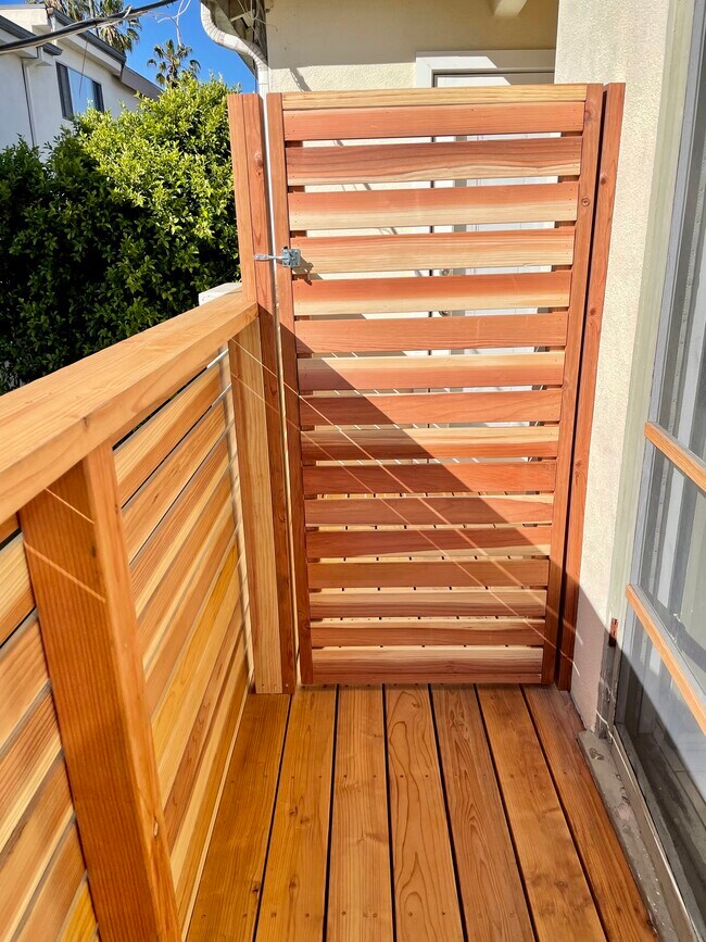 Building Photo - 1008 6th St