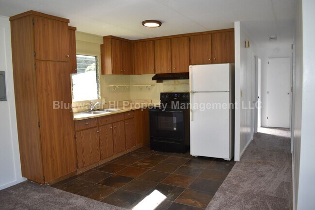 Building Photo - 2365 Palolo Ave