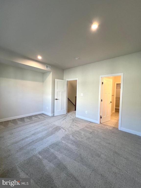 Building Photo - 4308 Ellipse Ter