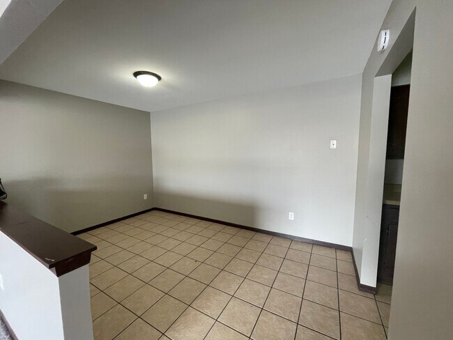 Building Photo - 7630 W Dean Rd