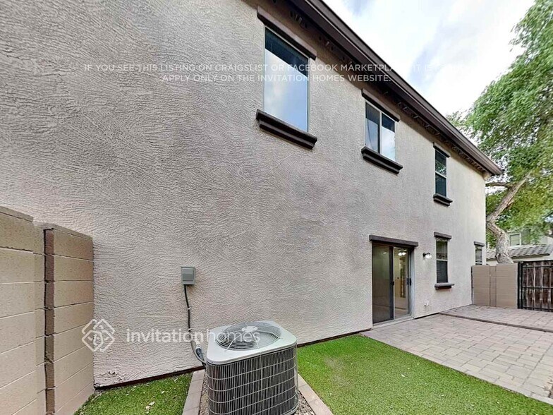 Building Photo - 3926 S Napa Ln