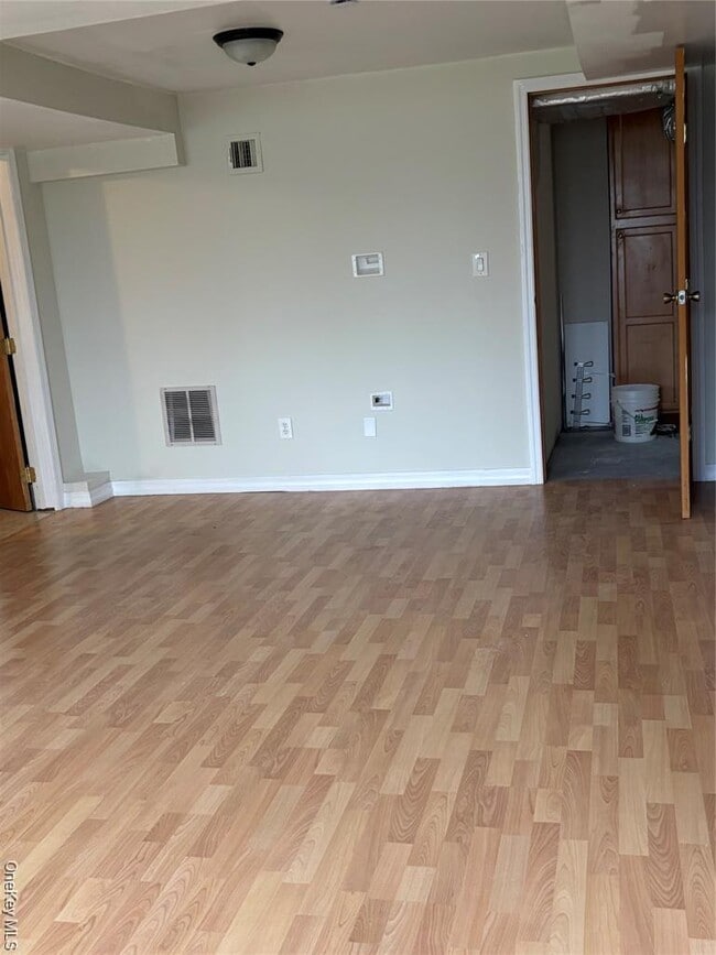 Building Photo - 80 Harbor Beach Rd