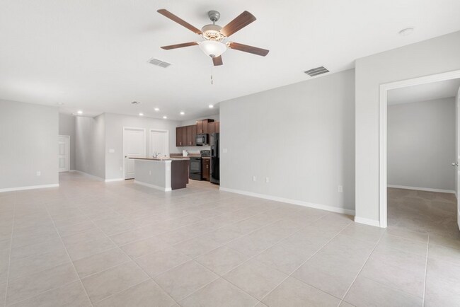 Building Photo - LIKE NEW 5 Bedroom Home for RENT in Touchstone!