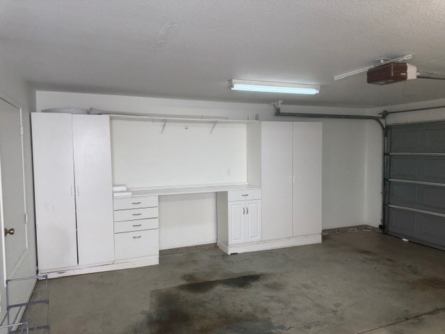 Building Photo - 2213 Camborne Dr