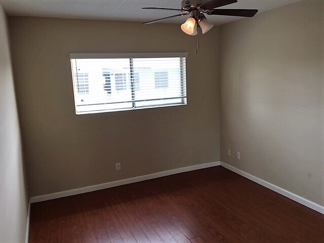 Building Photo - 12142 Burbank Blvd