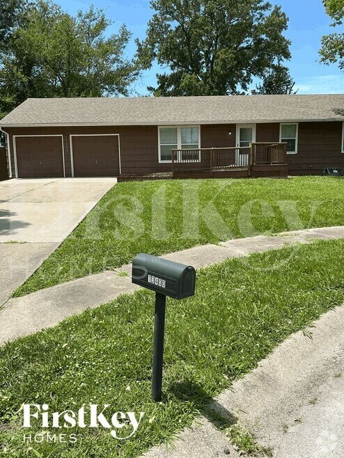 Building Photo - 13400 Oakland Ave