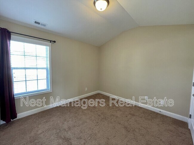 Building Photo - 608 Stonebriar Ave