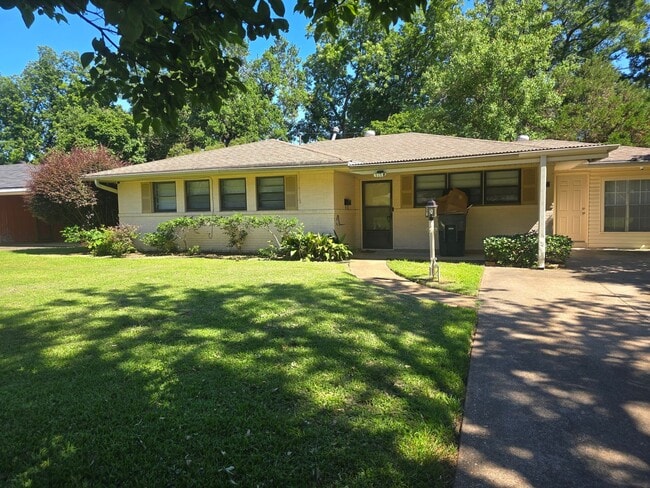 Primary Photo - 3 bedroom 2 bathroom