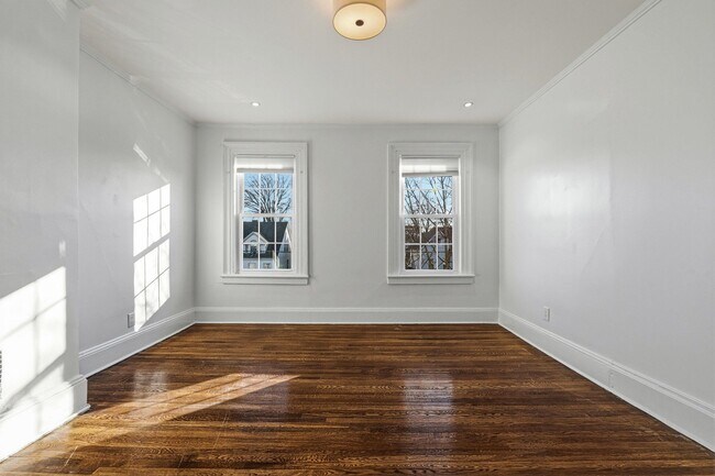 Building Photo - 37 W 34th St.