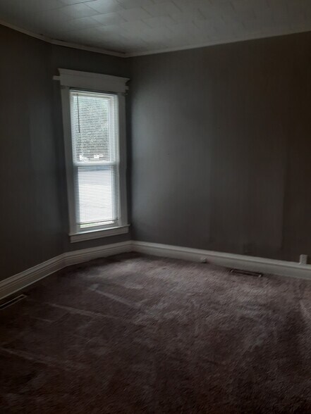 Building Photo - 102 S Glenwood Ave