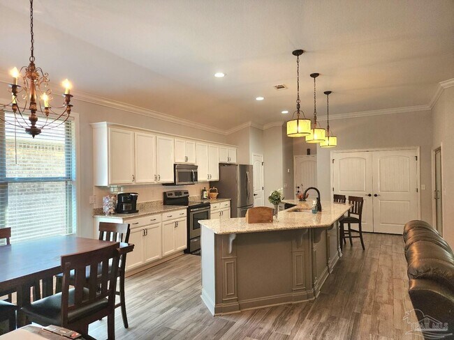 Building Photo - 662 Wild Heron Way