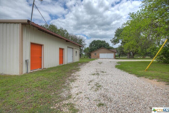 Building Photo - 10185 FM1101