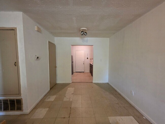 Building Photo - 6710 Gulley Ln
