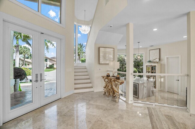 Building Photo - 968 Hyacinth Dr