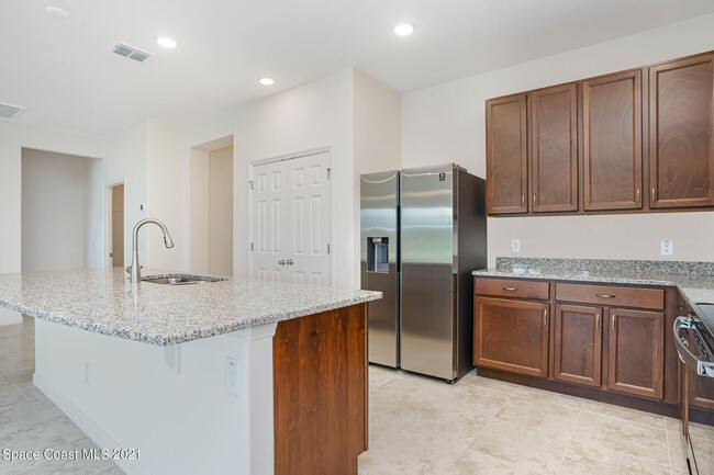 Building Photo - 730 Boughton Way