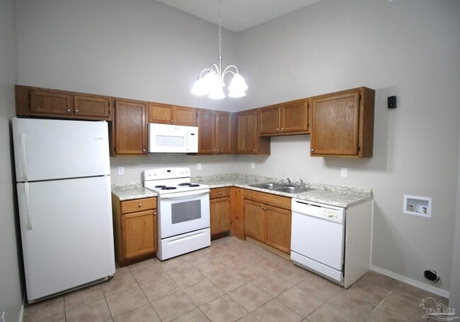 Building Photo - 6810 Tiki Ln