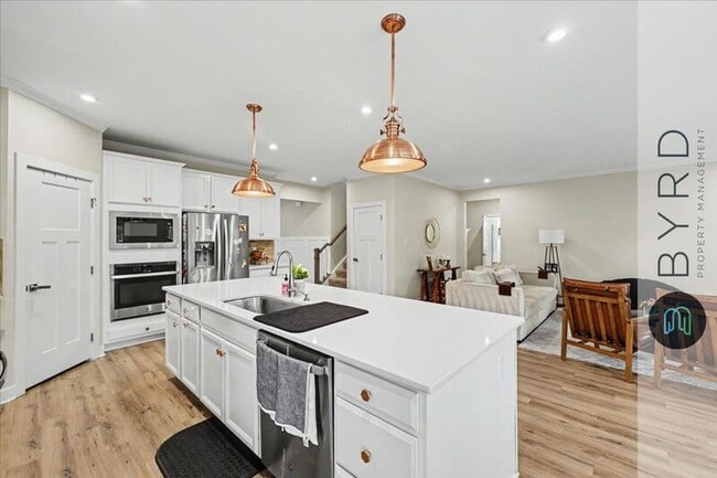 Building Photo - 18113 Sagamore Dr