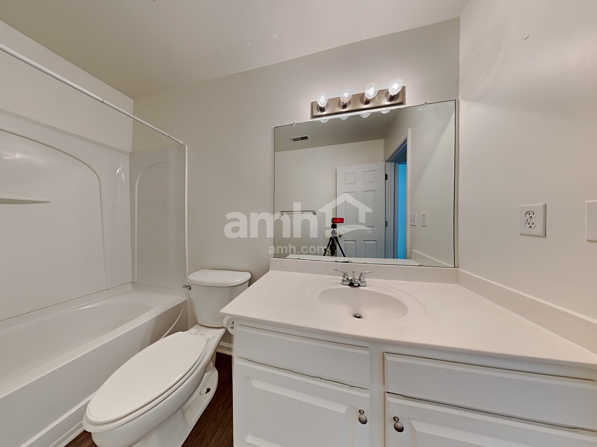 Building Photo - 1315 Emory Ln NW