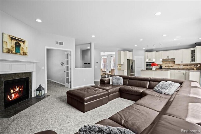 Building Photo - 49645 Hartwick Dr