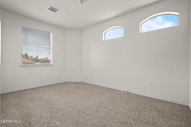 Building Photo - 369 Emerald Acres St