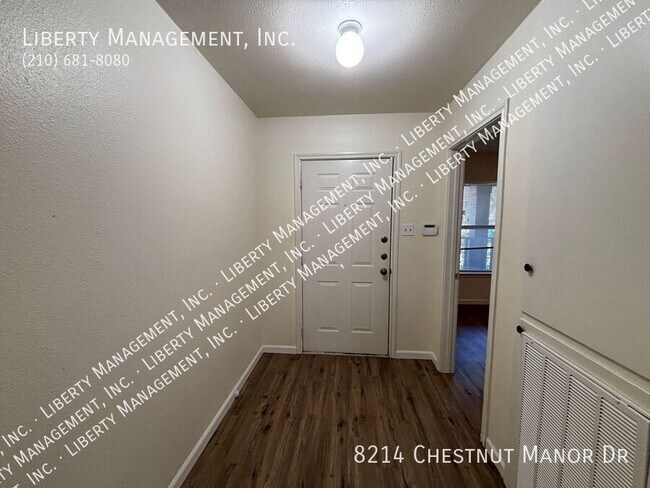 Building Photo - 8214 Chestnut Manor Dr