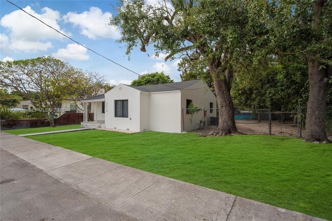 Building Photo - 3410 NW 13th Ave