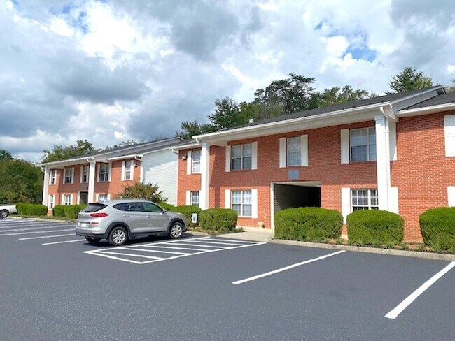 Building Photo - Pet Friendly 2-Bedroom Apartments in Maryv...