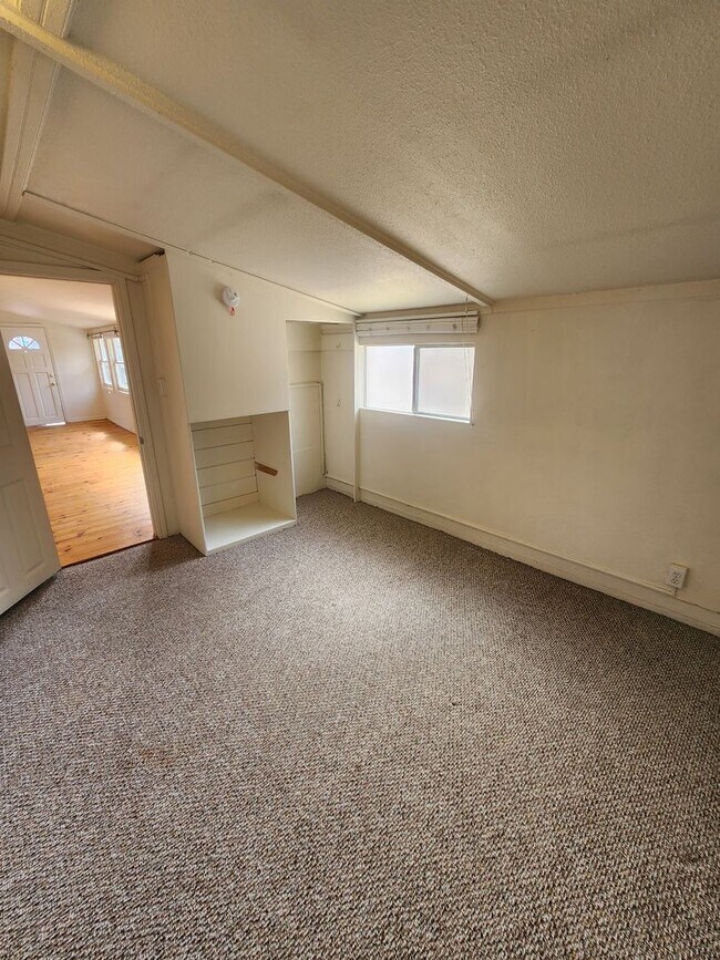 Building Photo - n17290