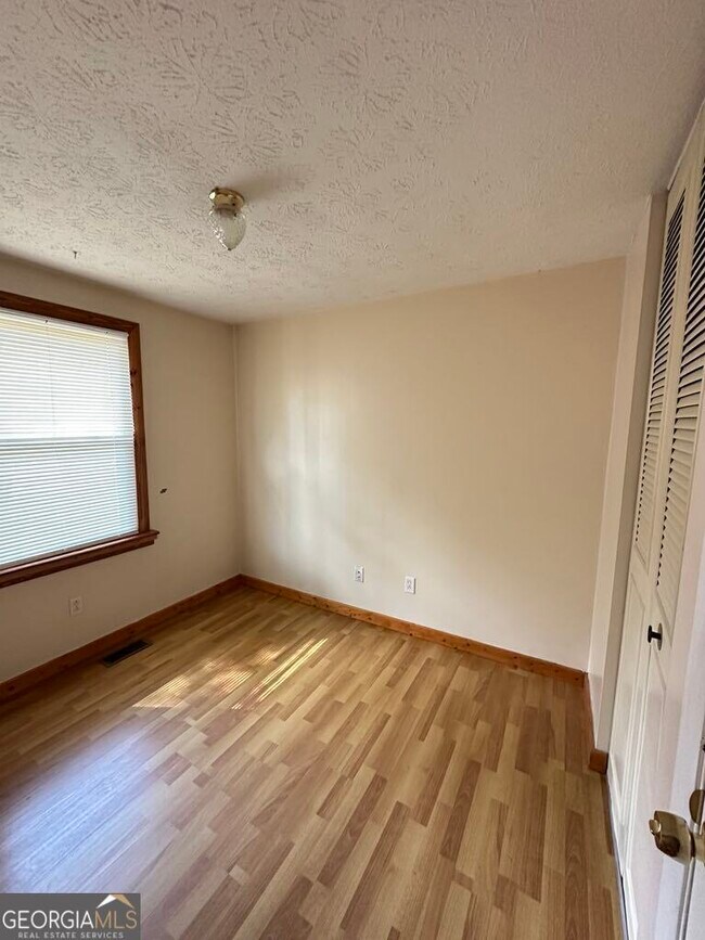 Building Photo - 7600 Suwannee Ct