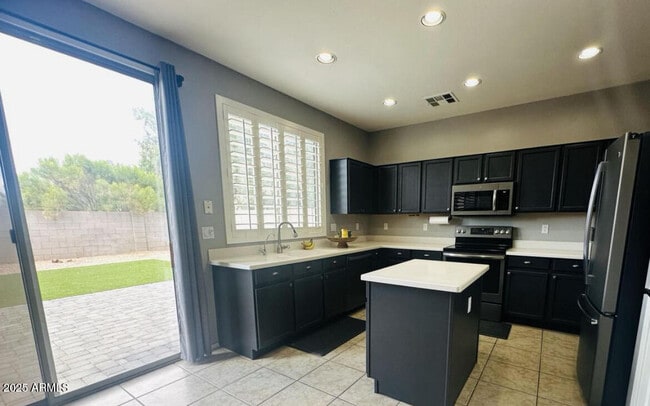 Building Photo - 90 W Beechnut Pl