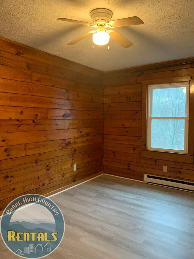 Building Photo - 182 Alpine Acres Rd