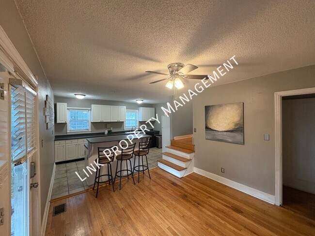 Building Photo - 106 S Germantown Rd