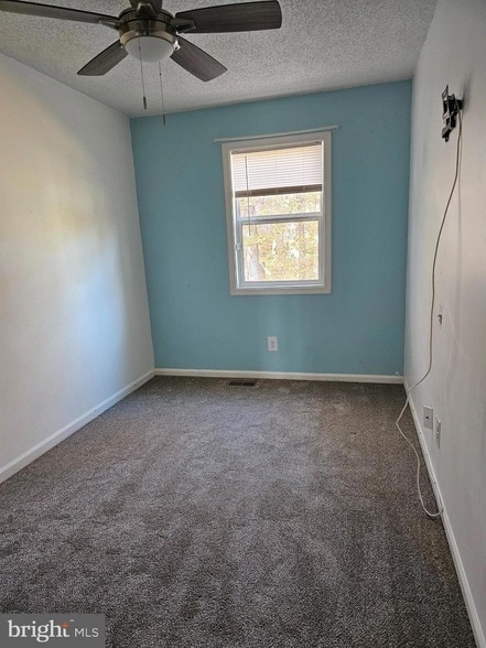 Building Photo - 726 Olde Greenwich Cir