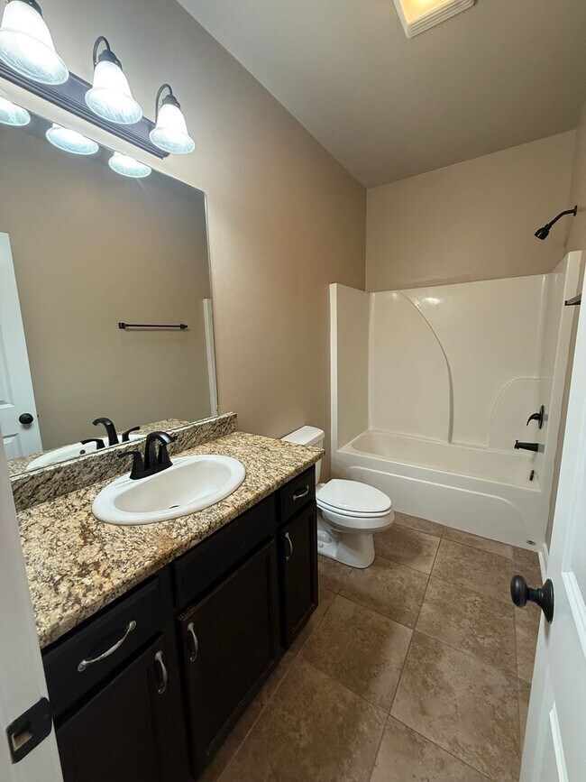 Building Photo - New Lake Front Home in Magnolia Lakes off Burbank Near Staring