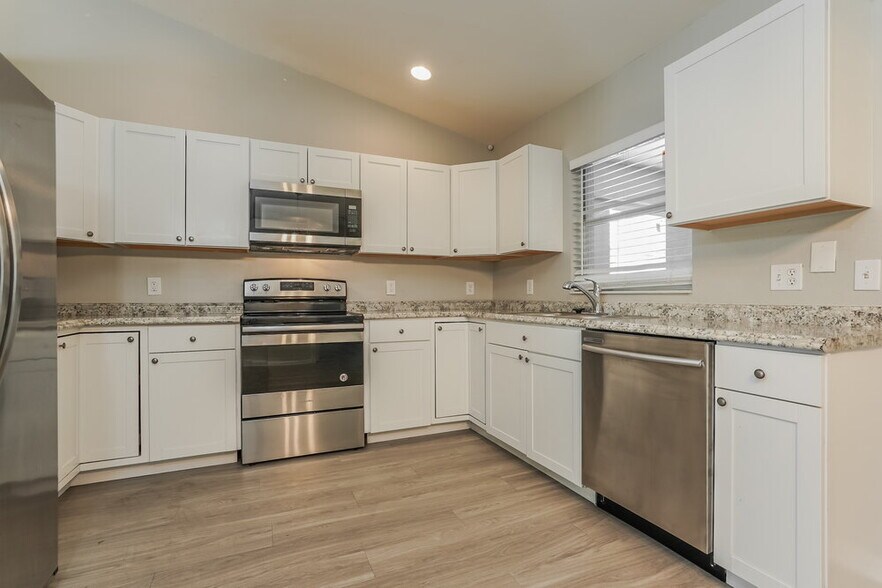 Building Photo - 5426 Trammel St