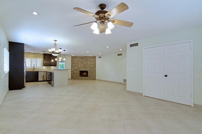 Building Photo - 8308 N 86th St