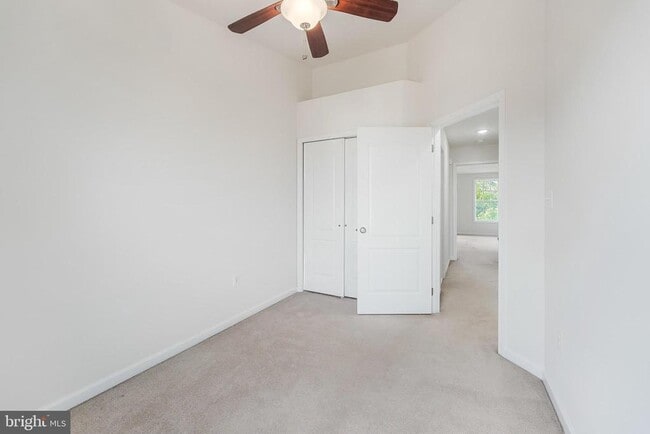 Building Photo - 43190 Loudoun Reserve Dr
