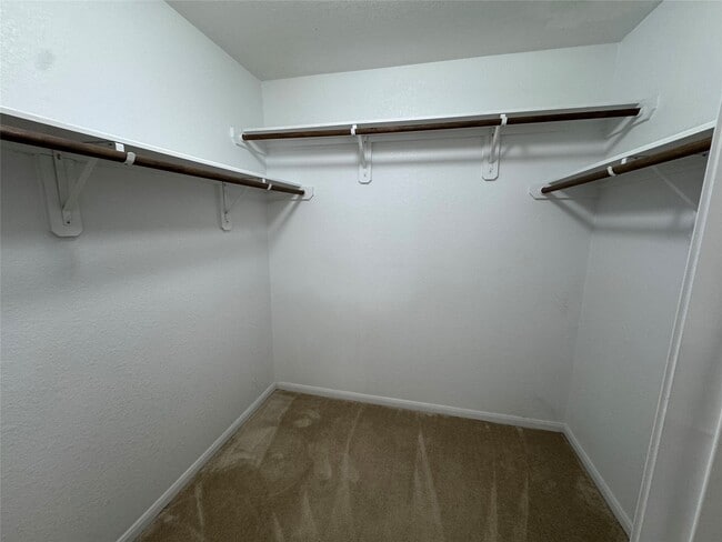 Building Photo - 151 Forest Heights Ln
