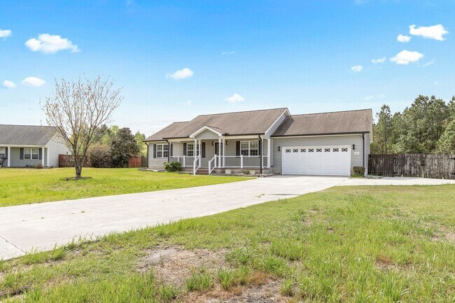 Building Photo - 214 Tall Tree Court