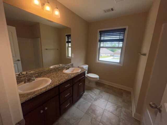 Building Photo - 24 Fast Ln