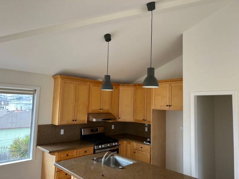 Building Photo - 761 2nd Ln