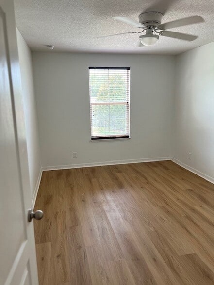 Building Photo - 3648 Briar Run Dr