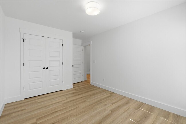 Building Photo - 5071 Vista Ave