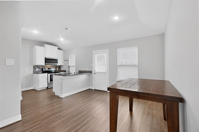 Building Photo - 1412 Waverley Dr