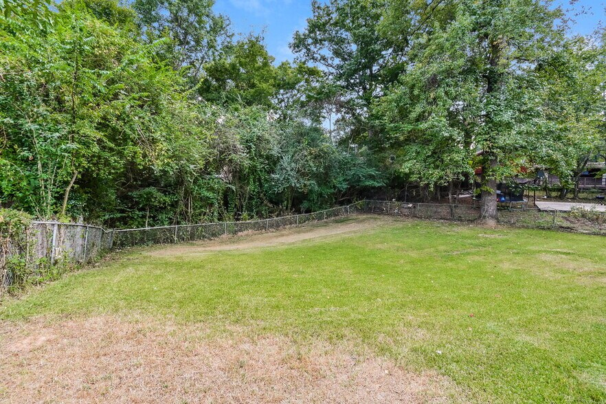 Building Photo - 1617 Bobolink Ln NE