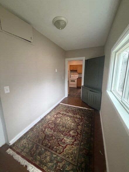 Building Photo - 134 Perry St